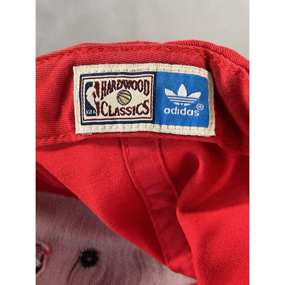 Vintage 90's Adidas Chicago Bulls Hardwood Classic SnapBack Hat Basketball NBA